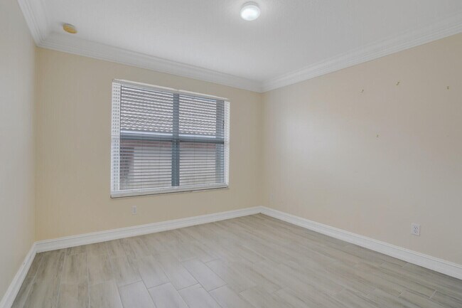 Building Photo - 11590 Rock Lake Terrace