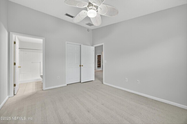 Building Photo - 7067 Deer Lodge Cir