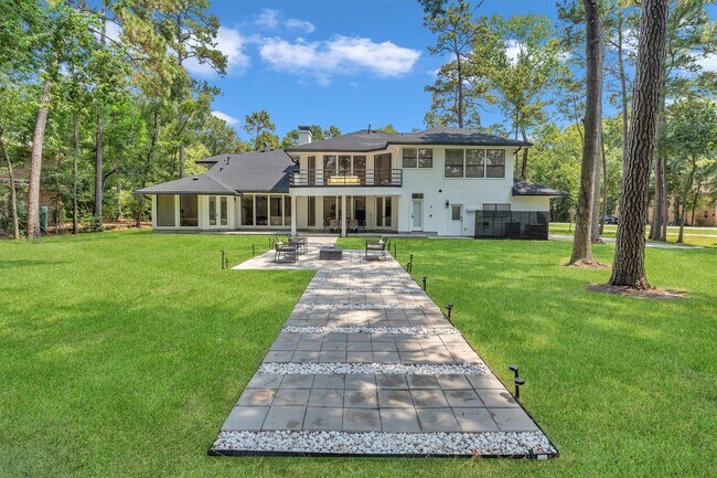 Building Photo - 1 E Wedgewood Glen