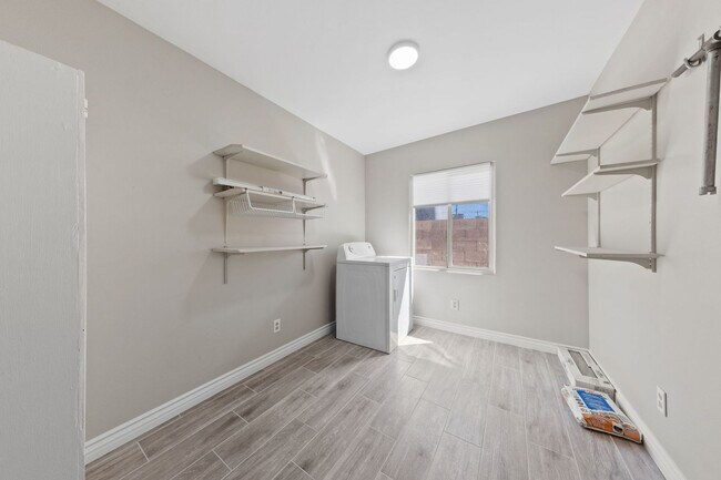 Building Photo - Rare 4-Bedroom Single-Story Home in Henderson