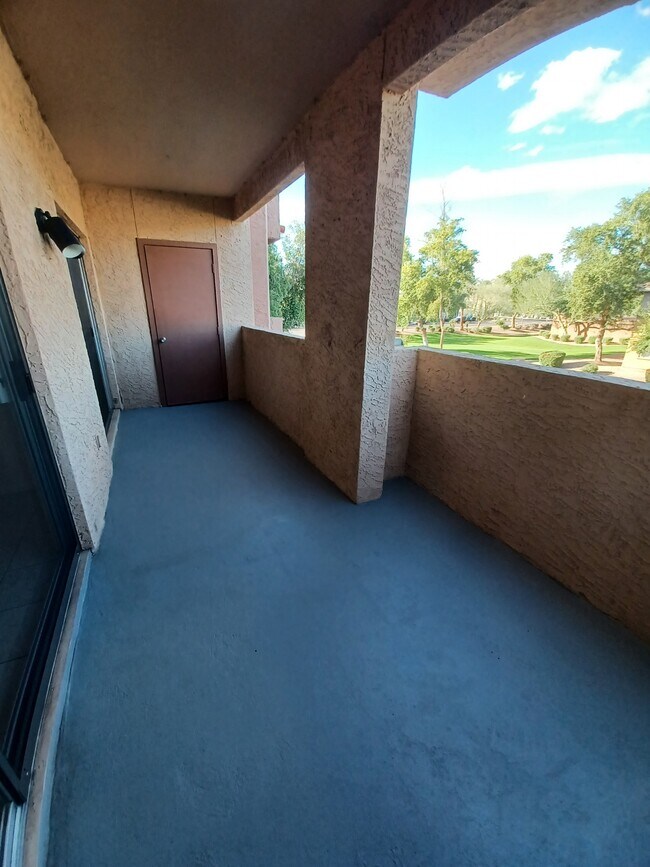 Building Photo - 540 N May