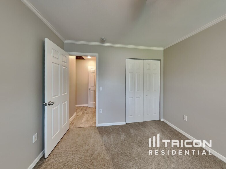 Building Photo - 4005 Cypress Landing S