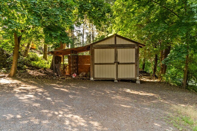Building Photo - Single Family Home in Mead School District!