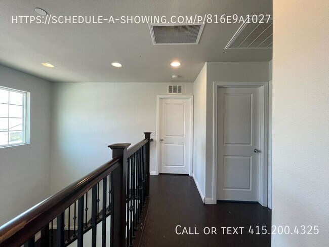 Building Photo - 30080 Pine Needle Rd