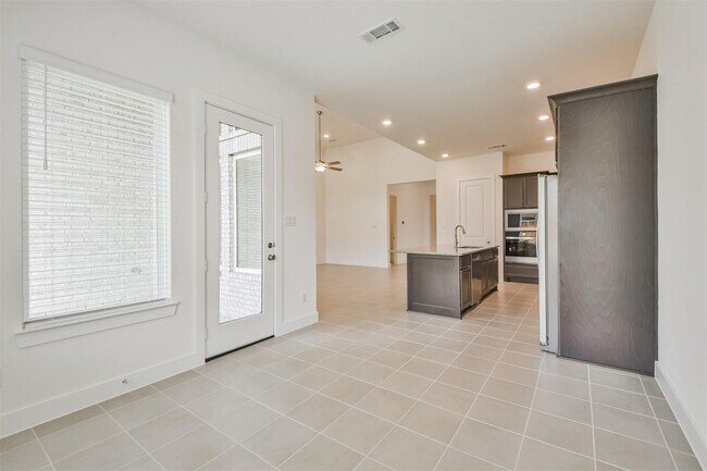 Building Photo - 7216 Stillmeadow Grv Dr