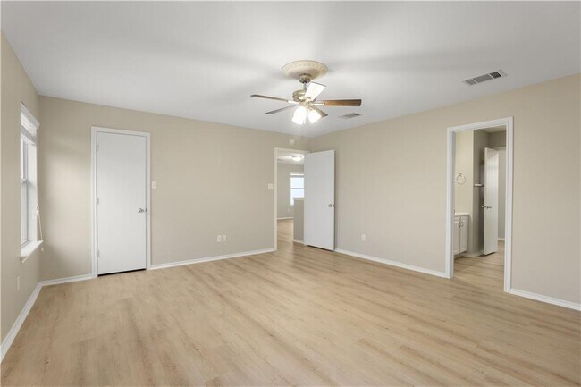 Building Photo - 299 Brandons Way