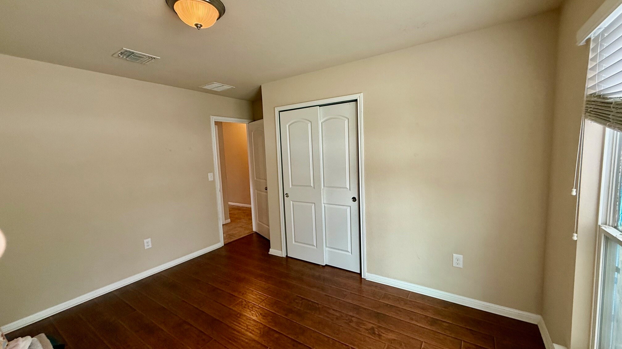 Building Photo - 412 Moulins Ln