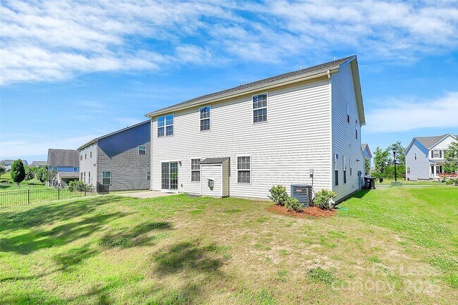 Building Photo - 2018 Sewall Ave SW