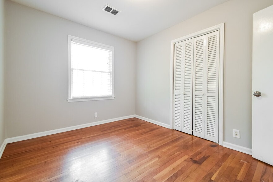 Building Photo - 4100 Pierce Rd