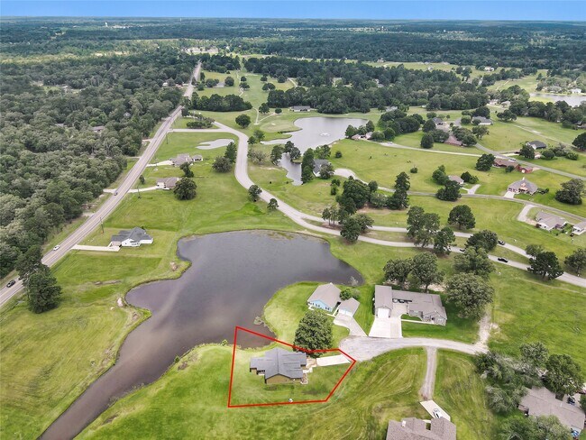 Building Photo - 145 Meadowview Dr