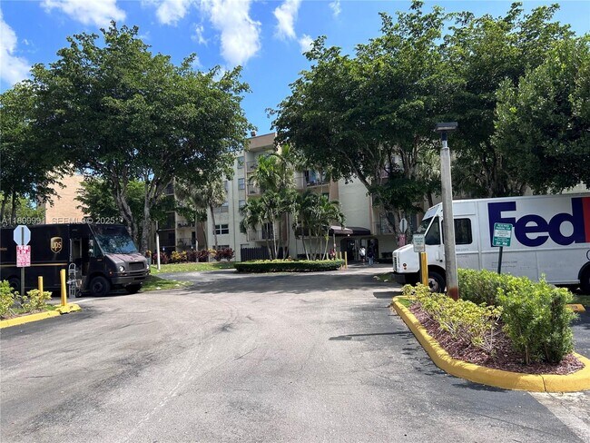 Building Photo - 14250 SW 62nd St