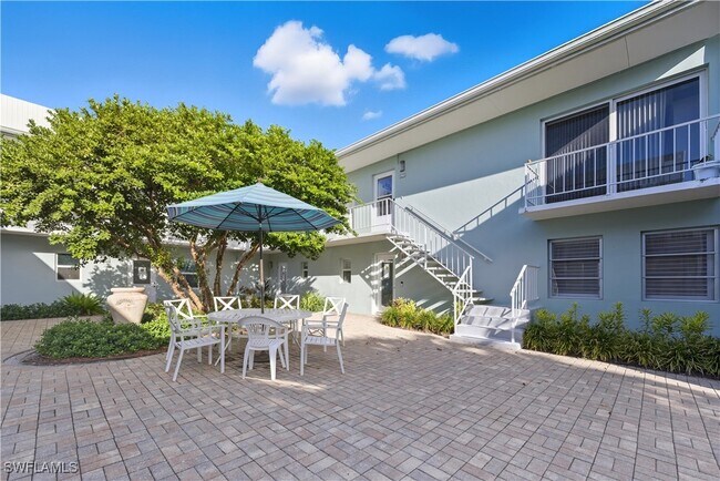 Building Photo - 609 12th Ave S