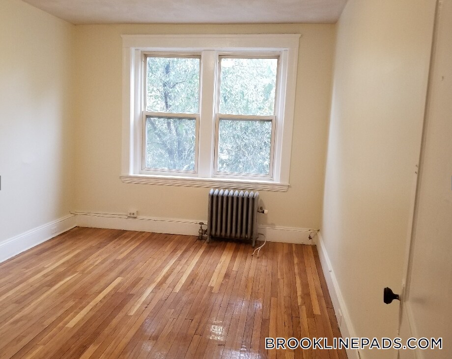 Building Photo - 241 Freeman St