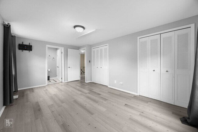 Building Photo - 120 Tamworth Pl
