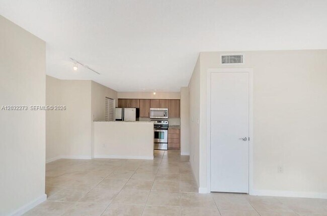 Building Photo - 1011 Crystal Way
