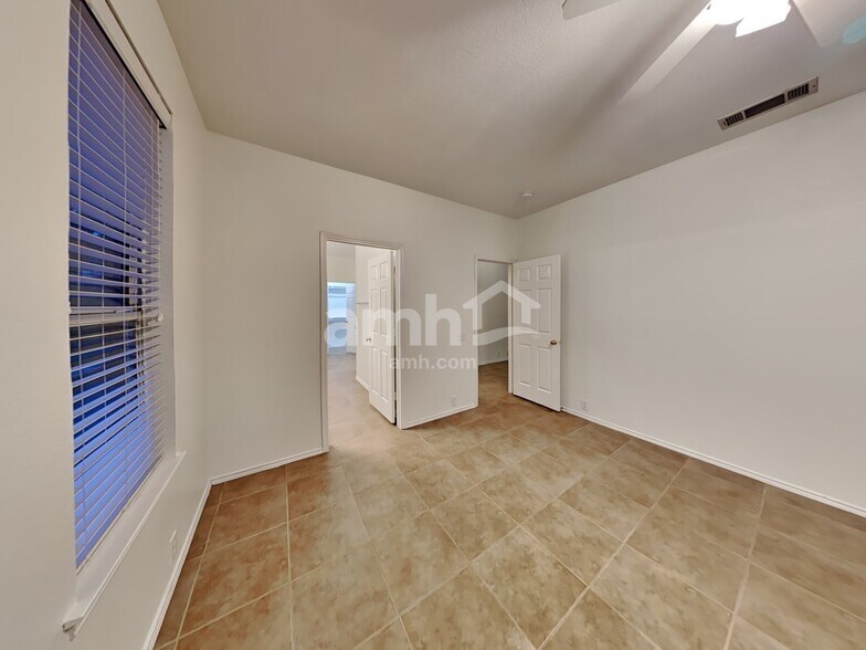 Building Photo - 174 Murphy Ct