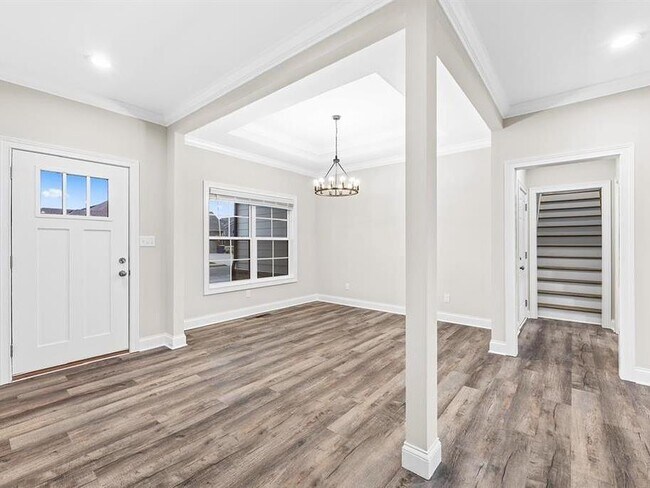 Building Photo - 7034 Shelton Ln