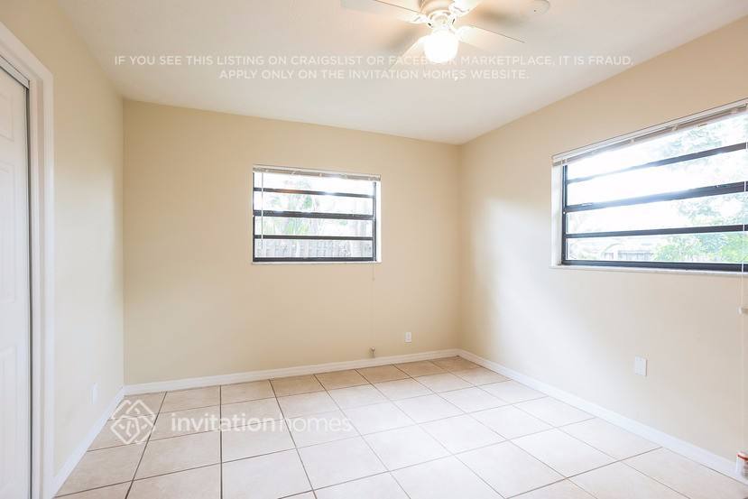 Building Photo - 636 Kingbird Cir