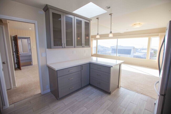 Building Photo - 620