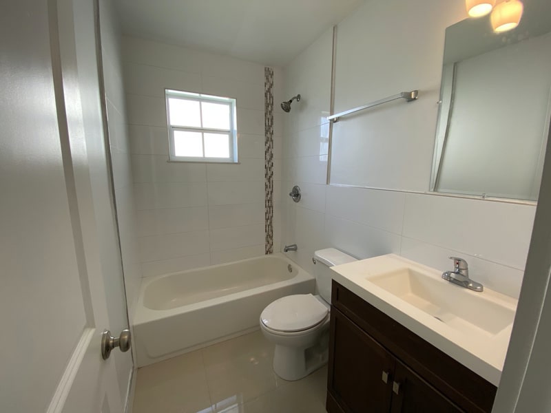 Building Photo - 1362 SW 67th Ave