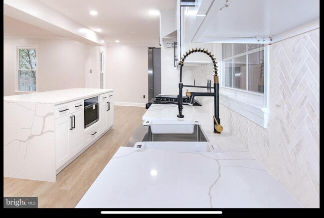 Building Photo - 21111 Deep Furrow Ct