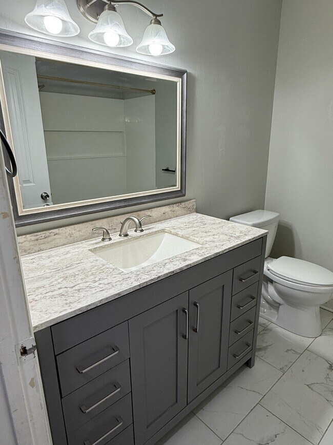 Building Photo - 8909 Quail Run Dr