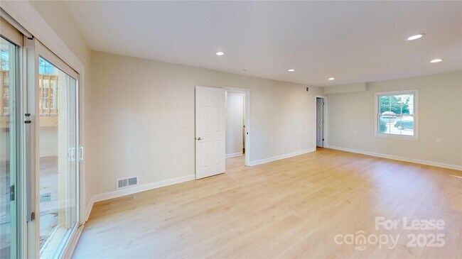 Building Photo - 2844 Goneaway Rd