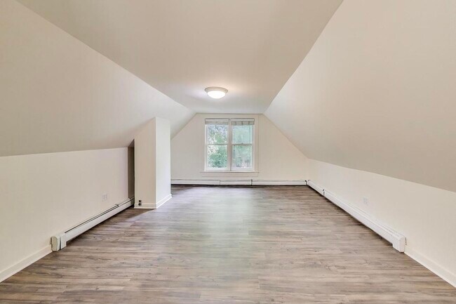 Building Photo - 2643 Poplar Ave