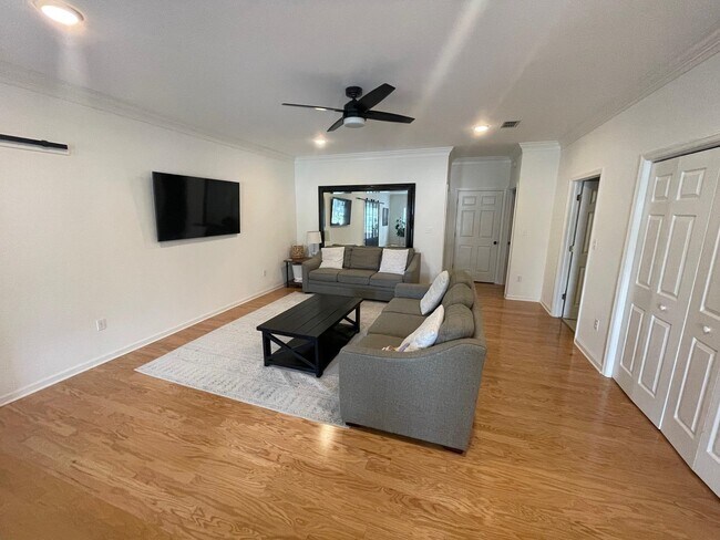 Building Photo - 1307 Hidden Timbers Pl