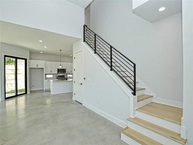 Building Photo - 1710 Adina St