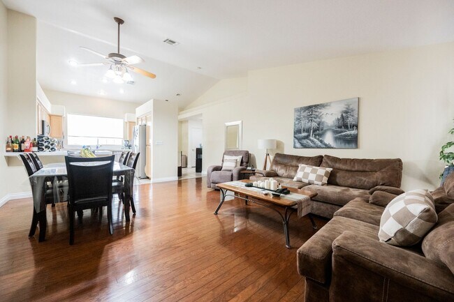 Building Photo - Summerlin - Single Story Townhome -