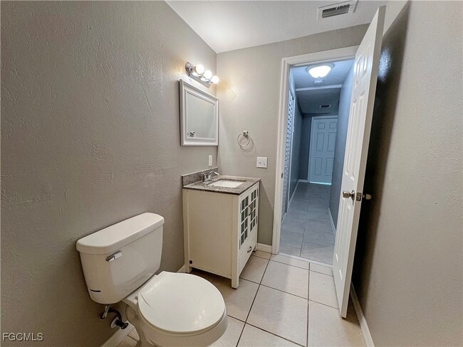 Building Photo - 15206 Stringfellow Rd