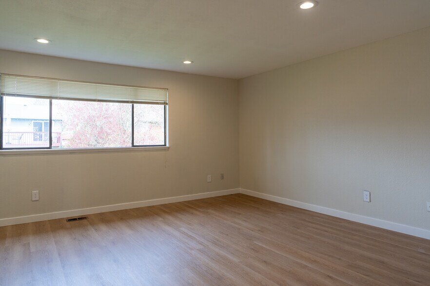 Building Photo - 21511 4th Ave W