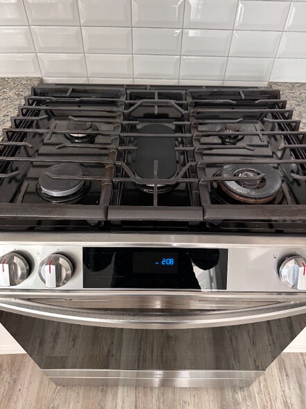 Building Photo - 117 Green Dr