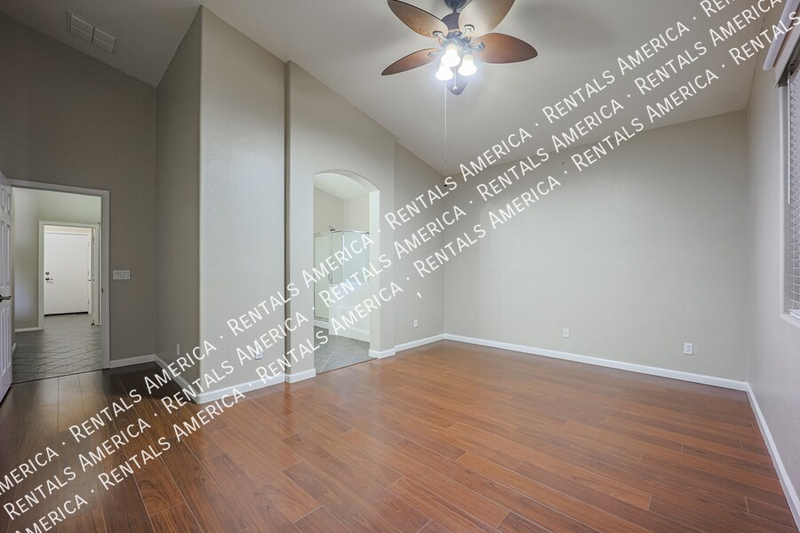 Building Photo - 6061 S Topaz Pl
