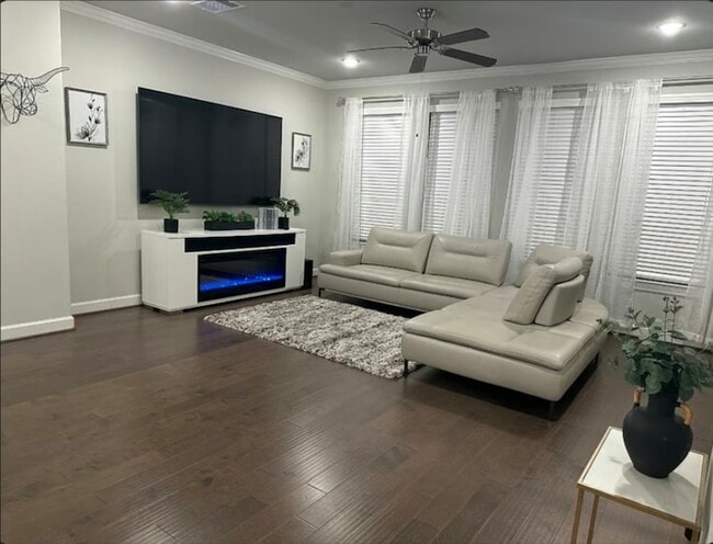 Building Photo - 10609 Centre Forest Dr