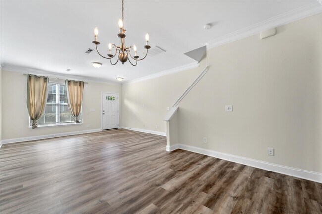 Building Photo - 3770 Shadow Ridge Dr