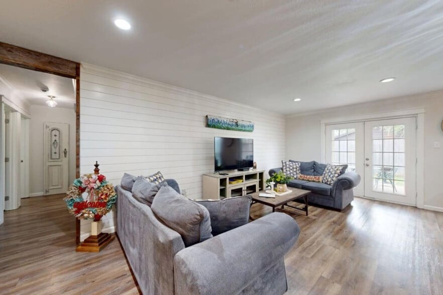 Building Photo - 3004 Red Robin Loop