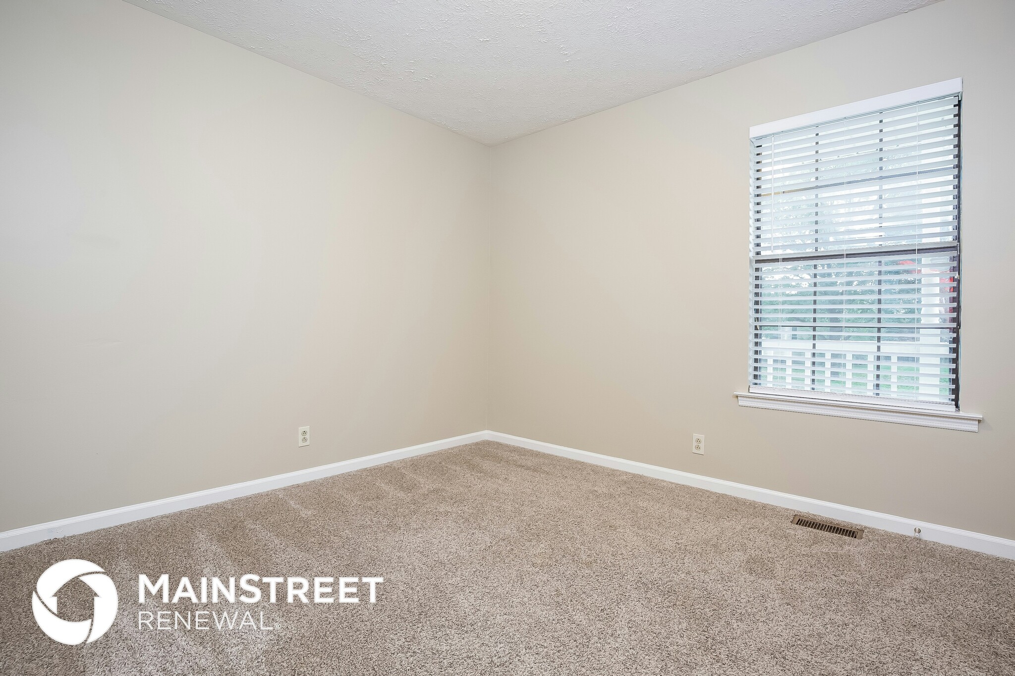 Building Photo - 785 Summer Hill Ln