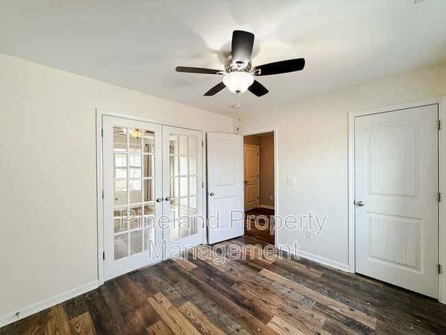 Building Photo - 1033- 164 Ladden Lane