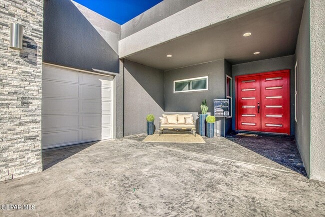 Building Photo - 6716 Rio Haciendas