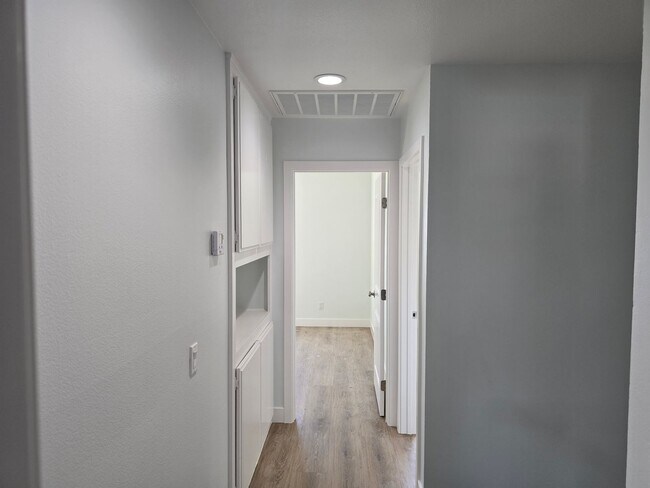 Building Photo - Fully Remodeled 4-Bedroom, 3-Bath Rental H...