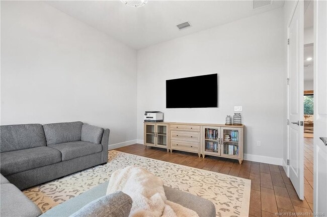 Building Photo - 564 SE Villandry Way
