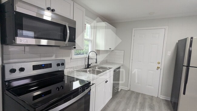 Building Photo - 1Bed/1Bath HOUSE in Reidsville! - $895/mo