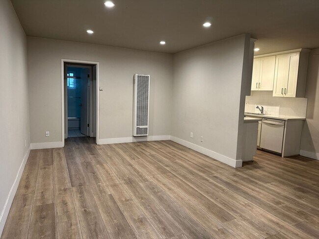 Interior Photo - Chester 515 Repris LLC