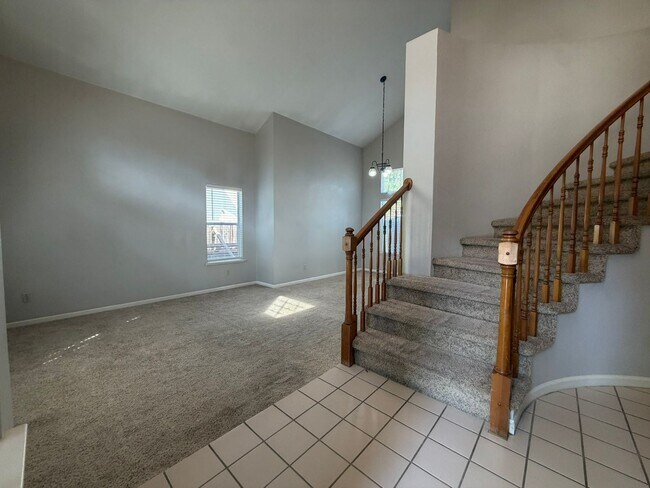 Building Photo - 8420 Oak Flat Way