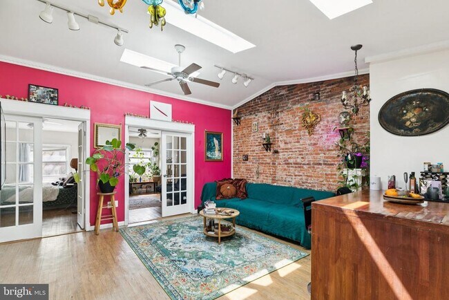 Building Photo - 1333 Pine St