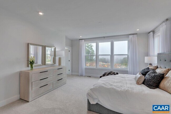 Building Photo - 816 Wesley Ln