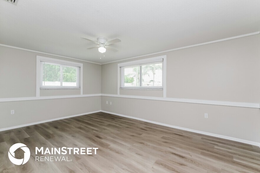 Building Photo - 5528 Daisy Dr