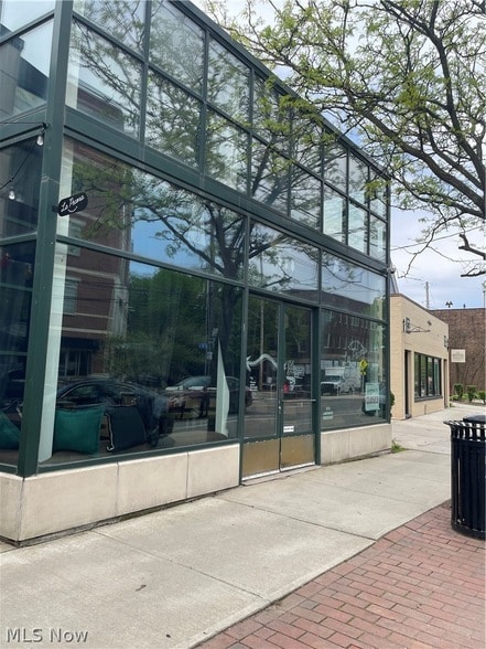 Building Photo - 2628 E 124th St